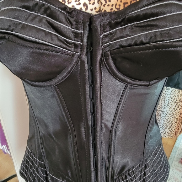 VINTAGE FREDERICK'S OF HOLLYWOOD BLACK SATIN CORSET - Picture 3 of 10